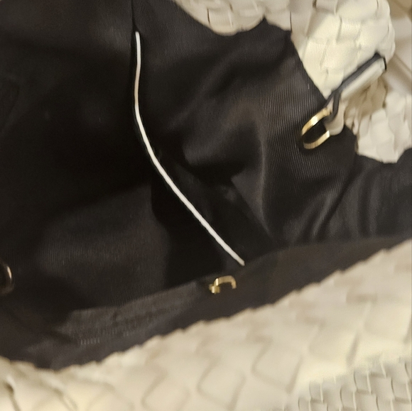 Ladies vegan leather tote style bag - Picture 8 of 8